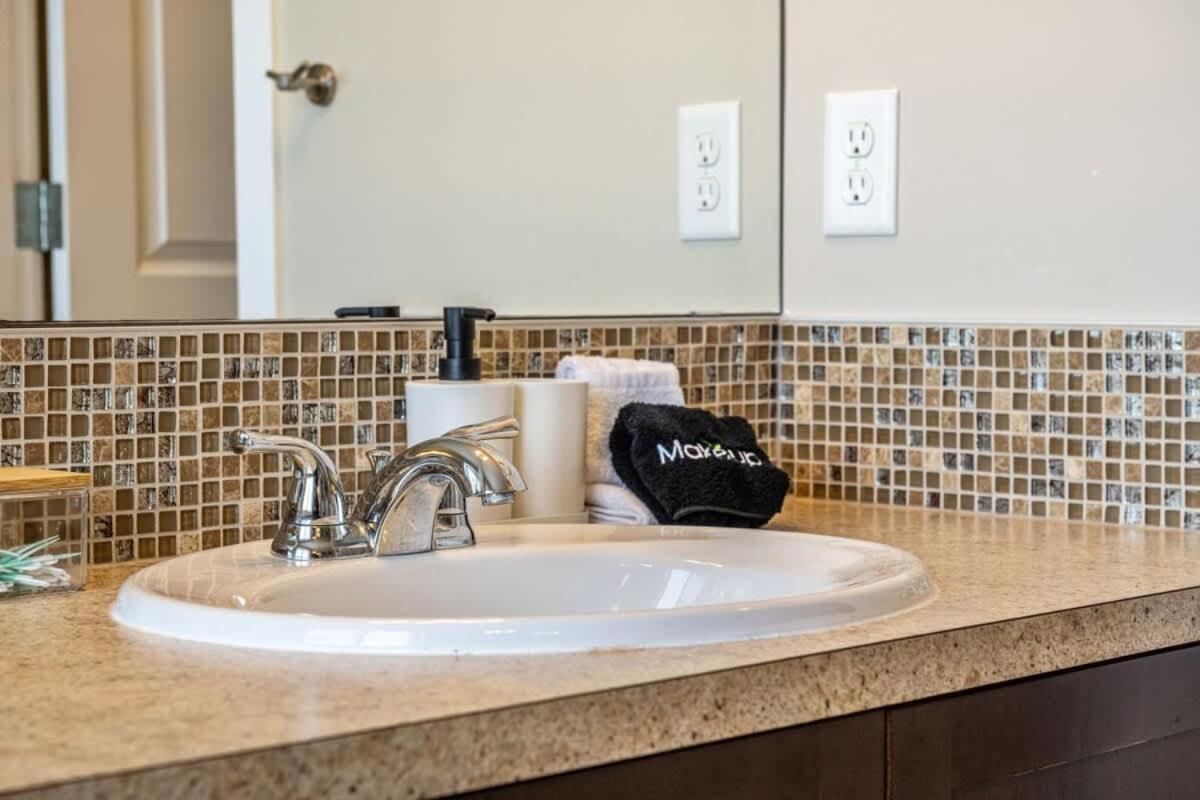 The Trenta - 4bd 3ba 2 Kitchen Stunner Holiday home *