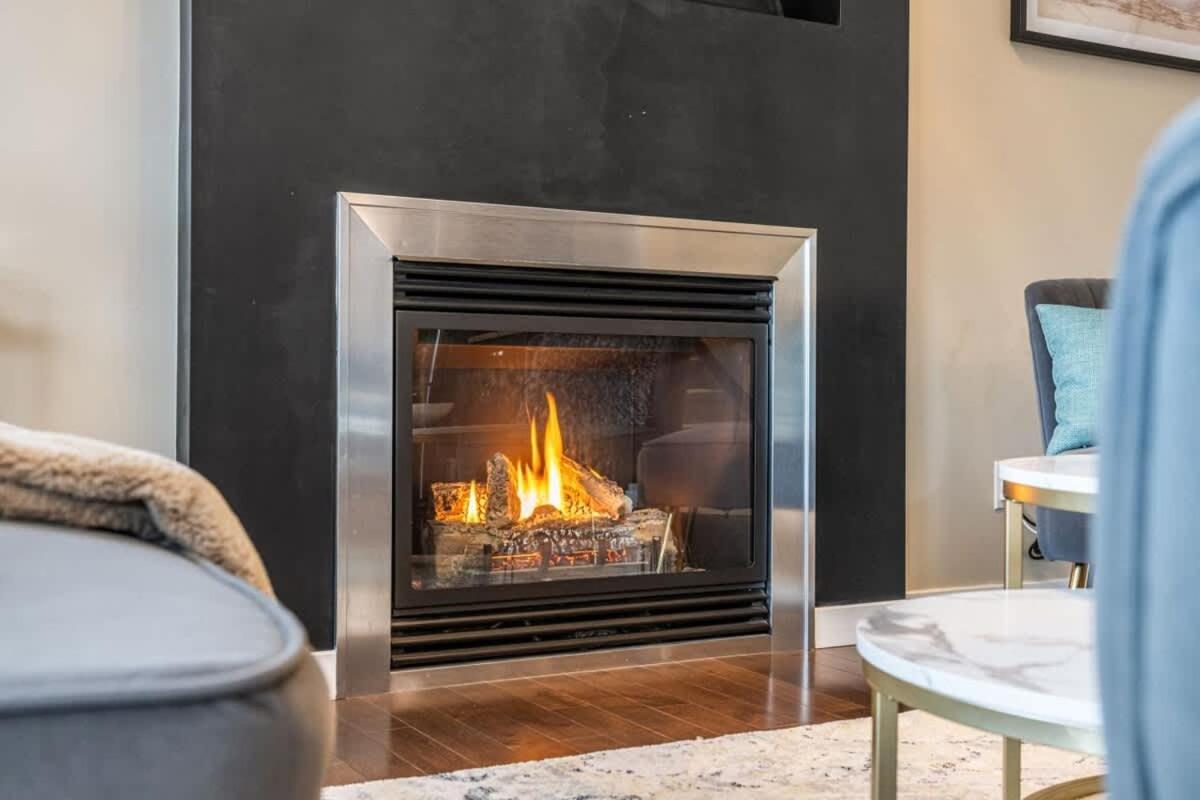 Holiday home The Trenta - 4bd 3ba 2 Kitchen Stunner Calgary